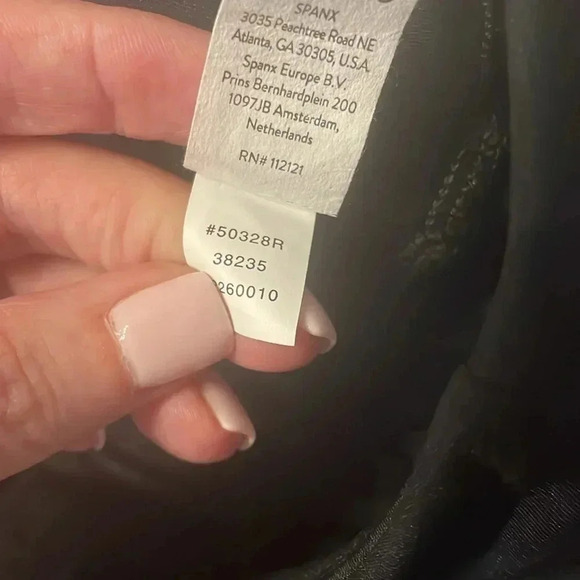 SPANX Booty Boost Active Skirt Over Leggings - Picture 7 of 7